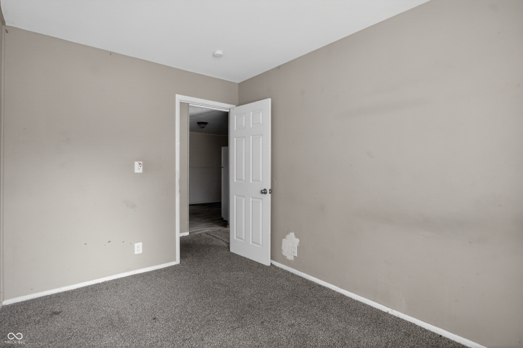 Listing Image 24