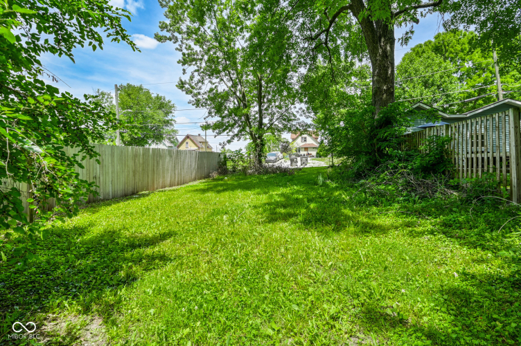 Listing Image 3