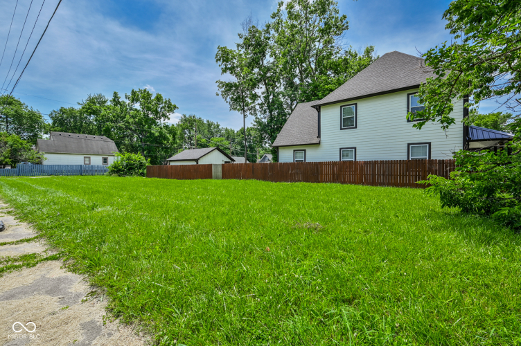 Listing Image 3