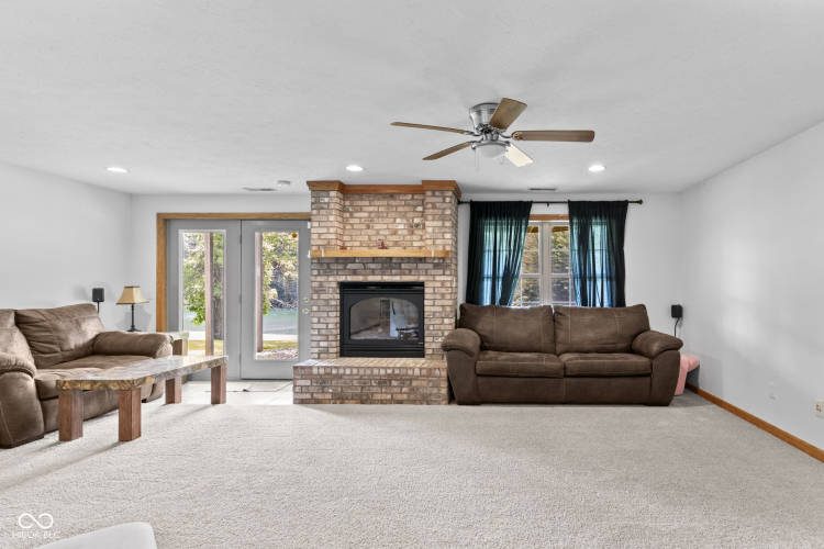 Listing Image 52