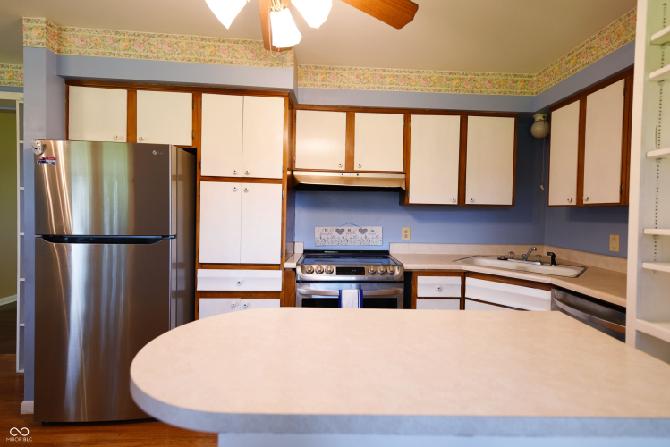 Listing Image 15