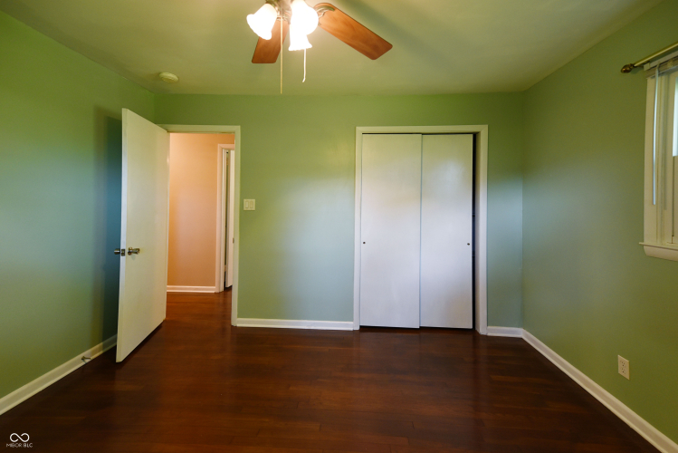 Listing Image 23