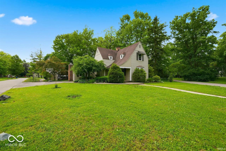 Listing Image 3