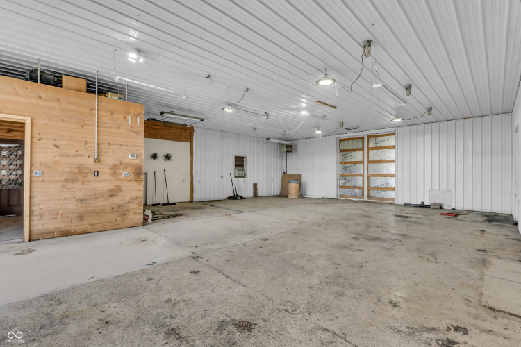 Listing Image 40