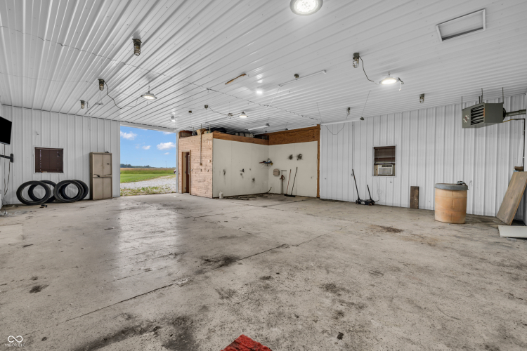 Listing Image 41