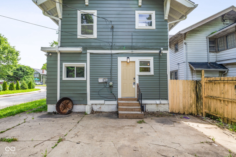 Listing Image 22