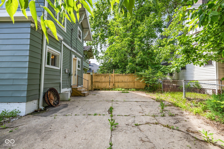 Listing Image 23