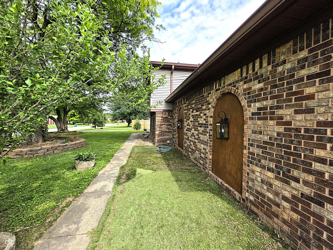 Listing Image 30