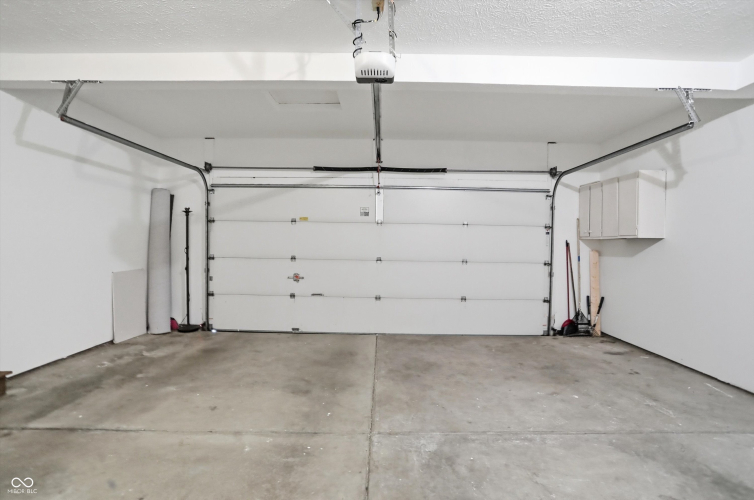 Listing Image 46