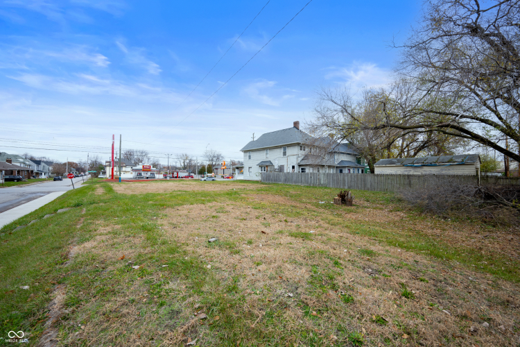 Listing Image 6