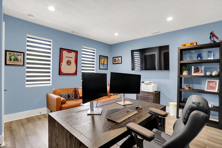 Listing Image 84
