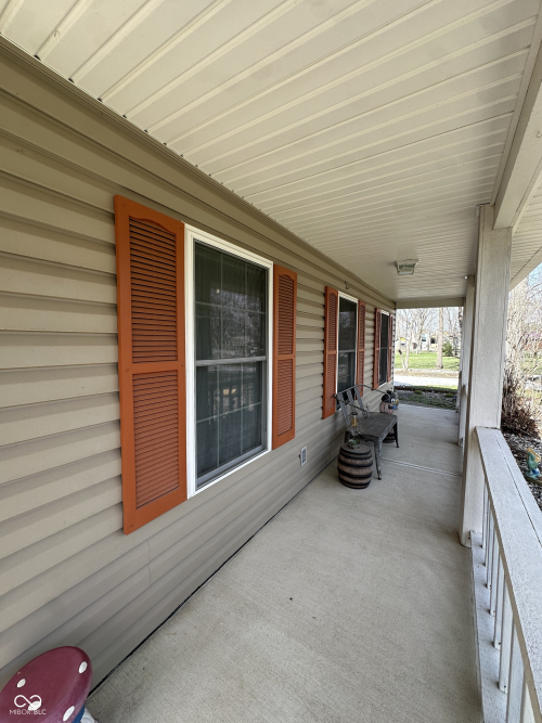 Listing Image 5