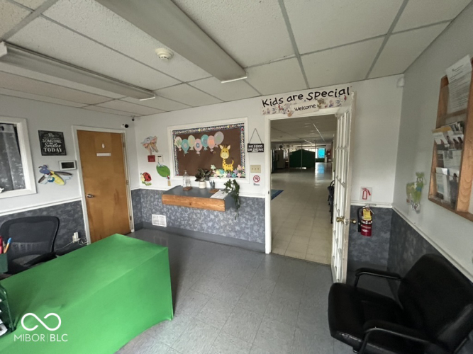 Listing Image 16
