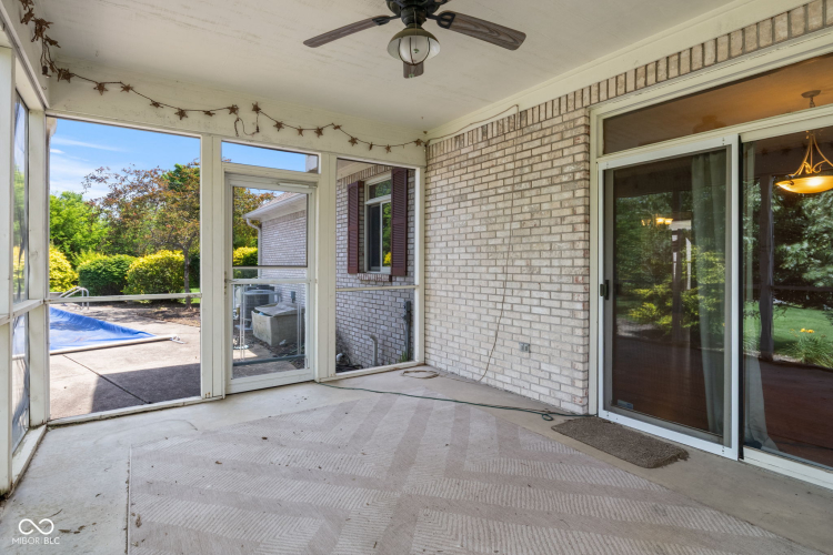 Listing Image 54