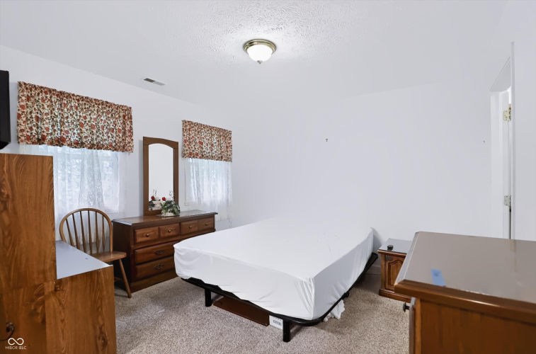 Listing Image 30