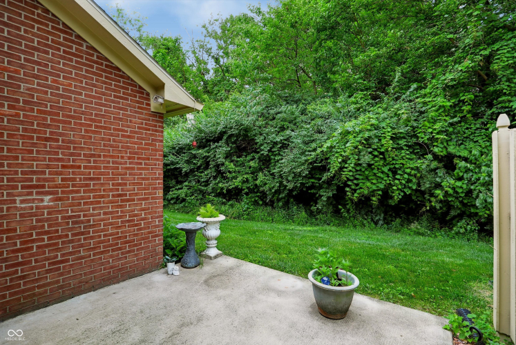 Listing Image 44