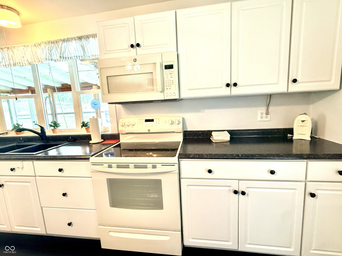 Listing Image 20