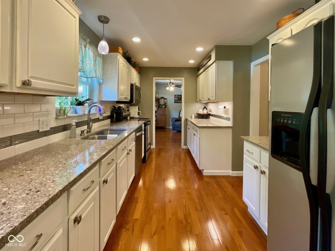 Listing Image 21