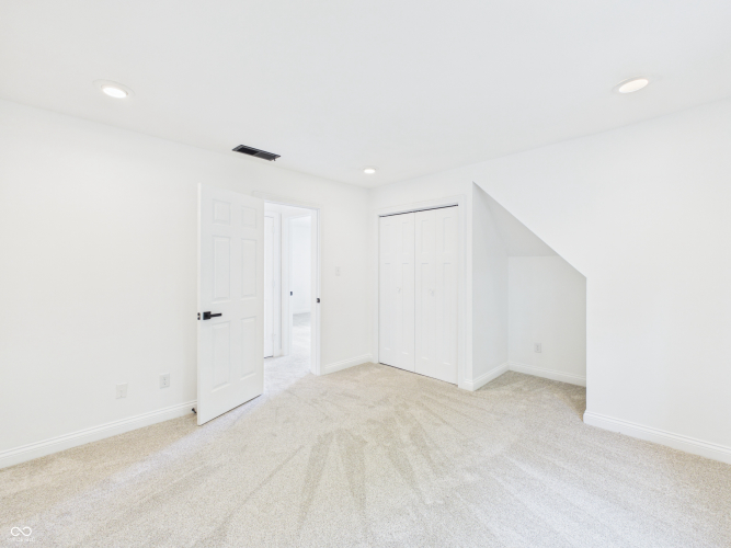 Listing Image 51