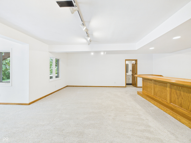 Listing Image 52