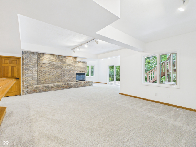 Listing Image 60
