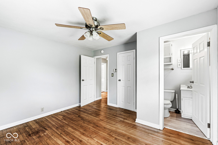 Listing Image 17