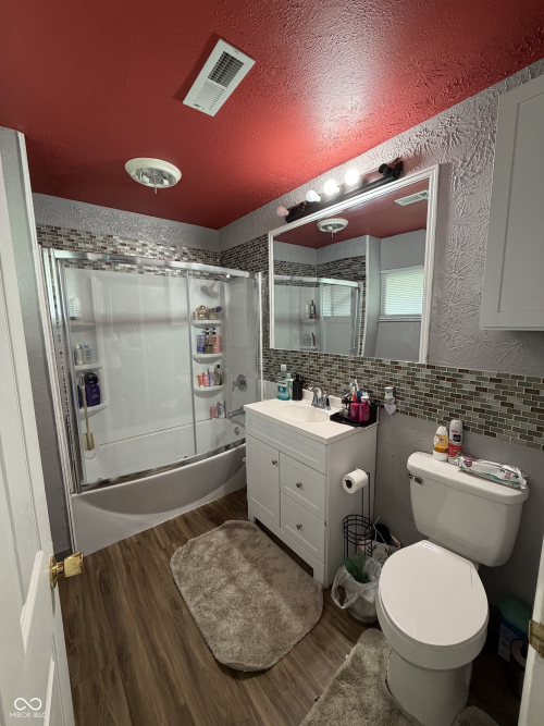 Listing Image 12