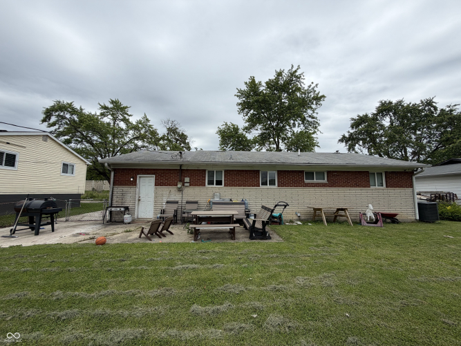 Listing Image 19
