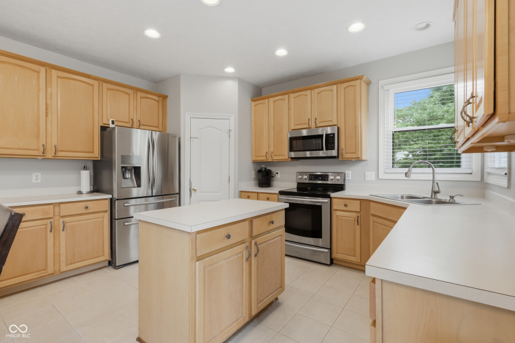 Listing Image 13