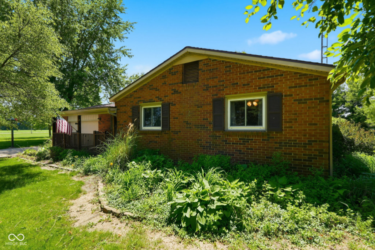 Listing Image 38