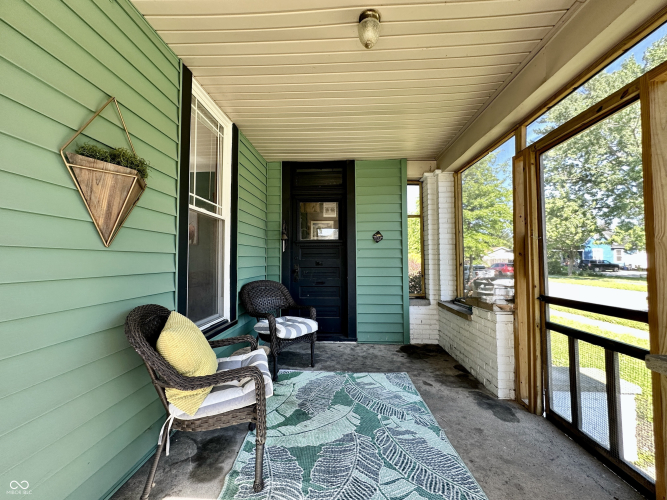 Listing Image 6