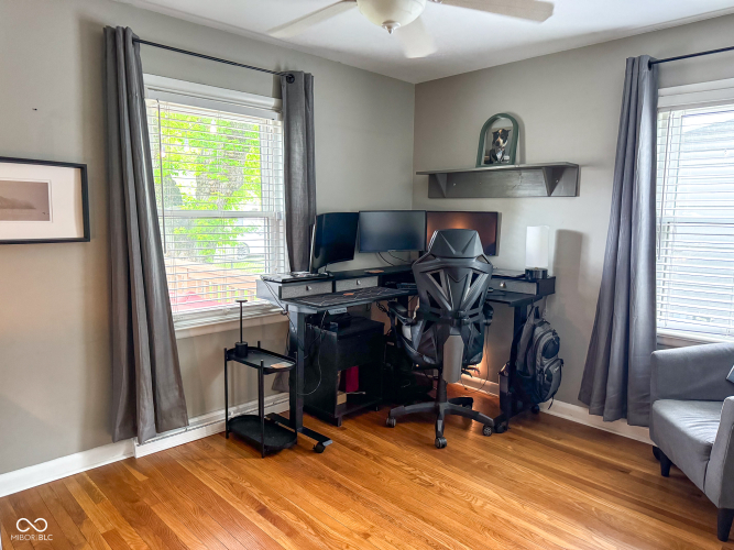 Listing Image 17