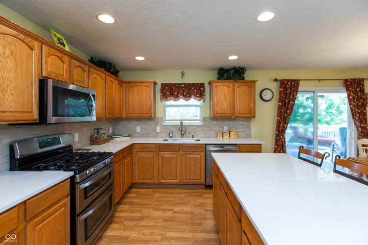 Listing Image 14