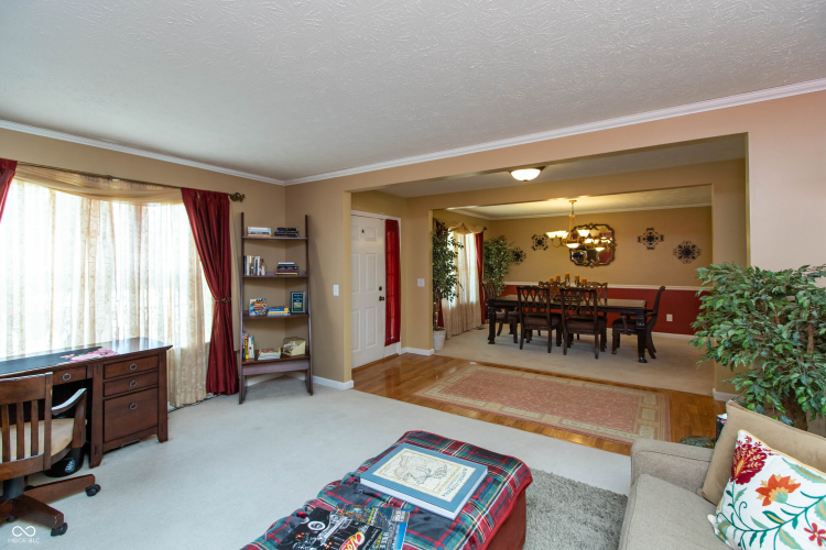 Listing Image 18