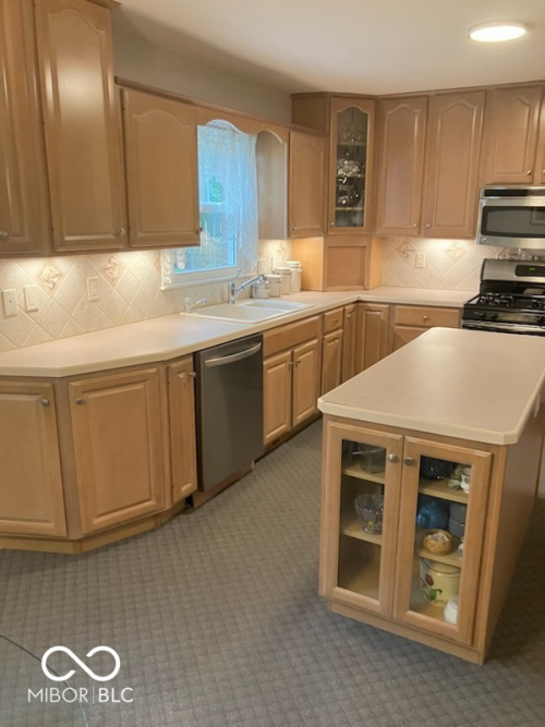 Listing Image 15