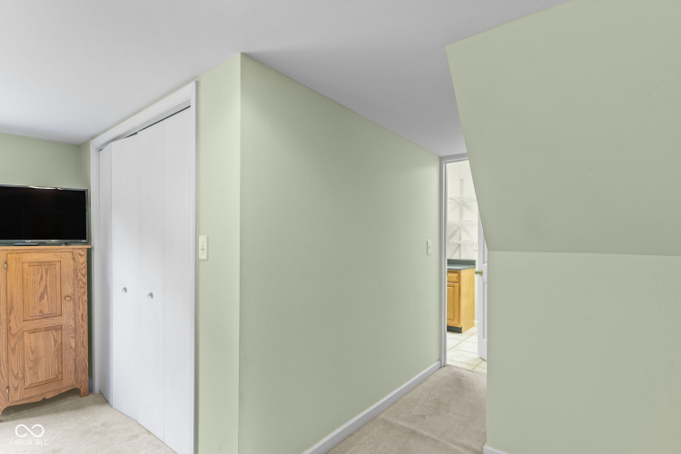 Listing Image 27