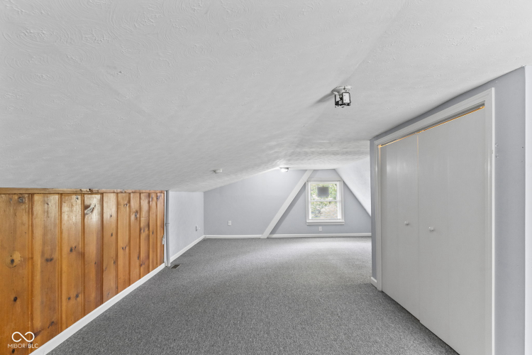Listing Image 33