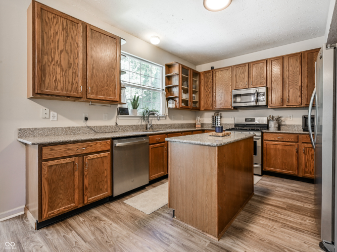 Listing Image 14