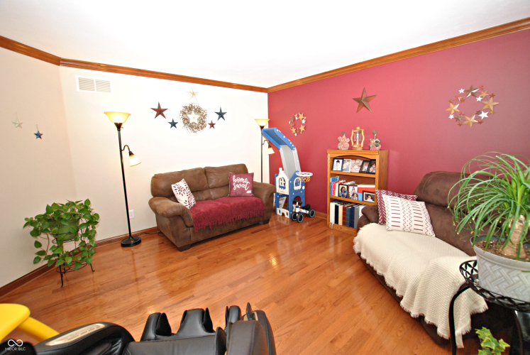 Listing Image 25