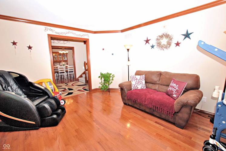 Listing Image 26