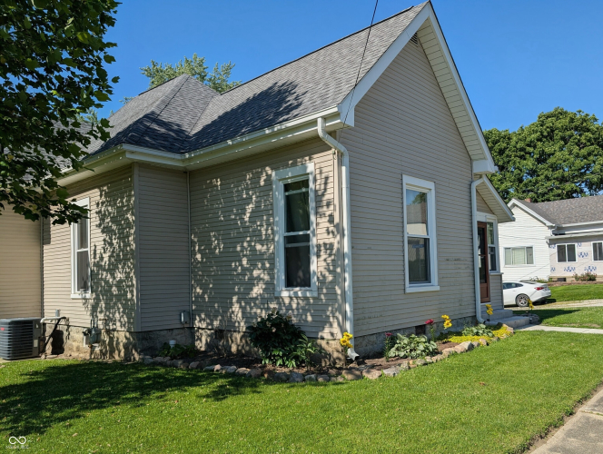 Listing Image 15