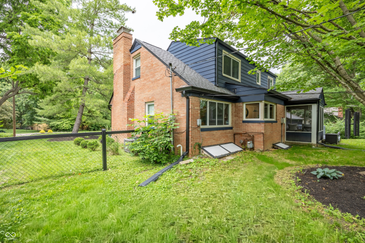 Listing Image 45