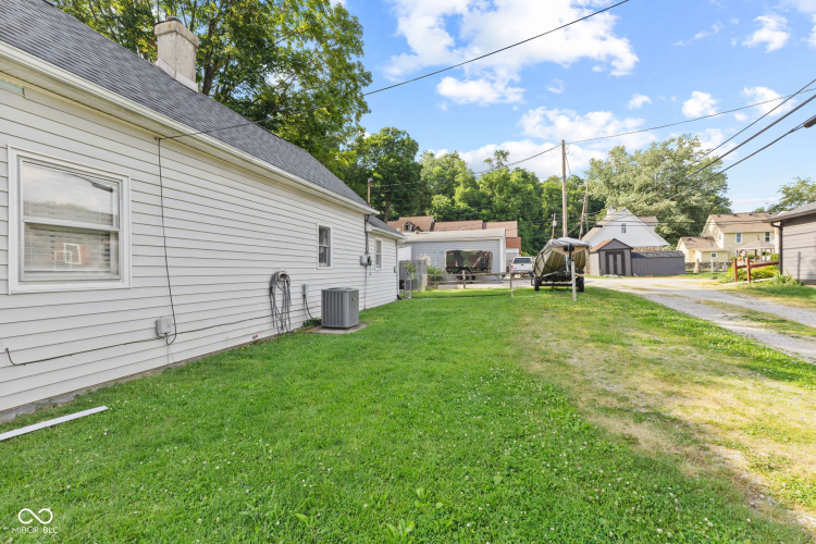 Listing Image 35