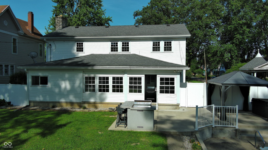 Listing Image 3