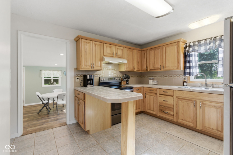Listing Image 15
