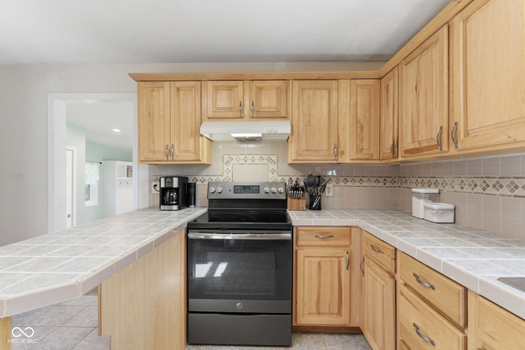 Listing Image 17