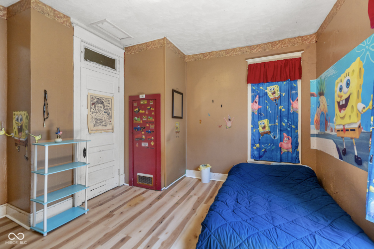 Listing Image 21