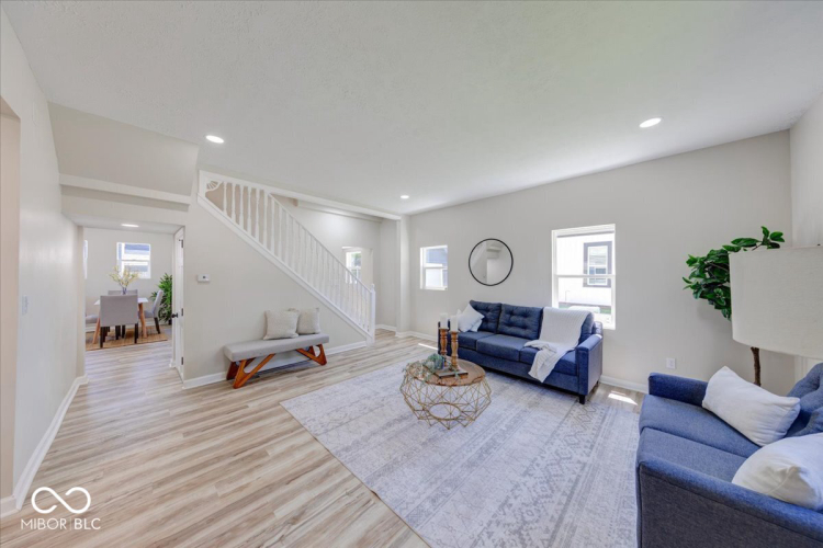 Listing Image 12
