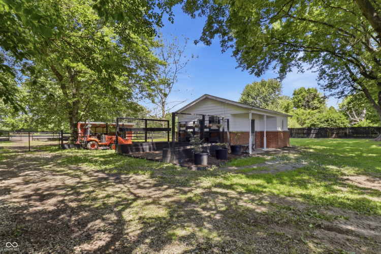 Listing Image 37