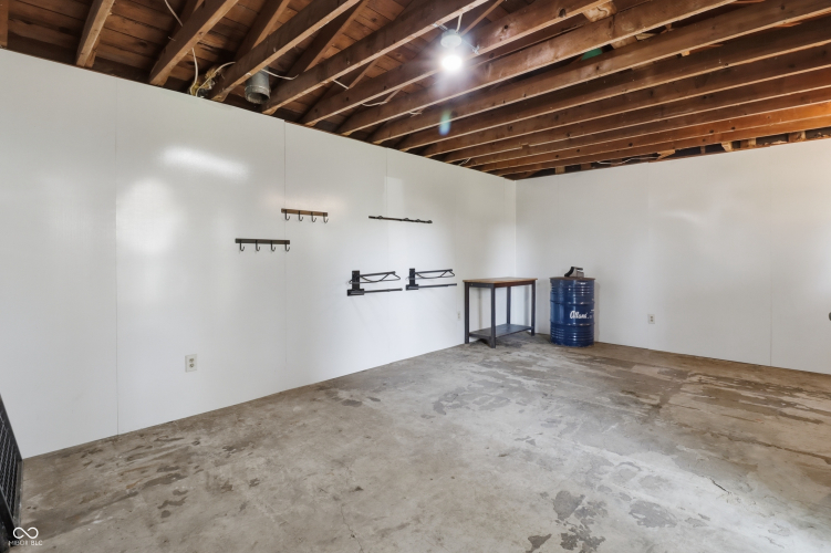 Listing Image 40